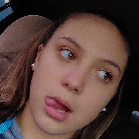 Meet your Posher, Rachael - Picture 3 of 3